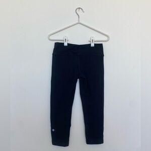 Lululemon Cross Detail Capri Leggings